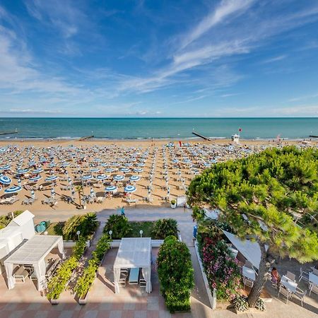 Hotel Sanremo Lido di Jesolo Exterior photo