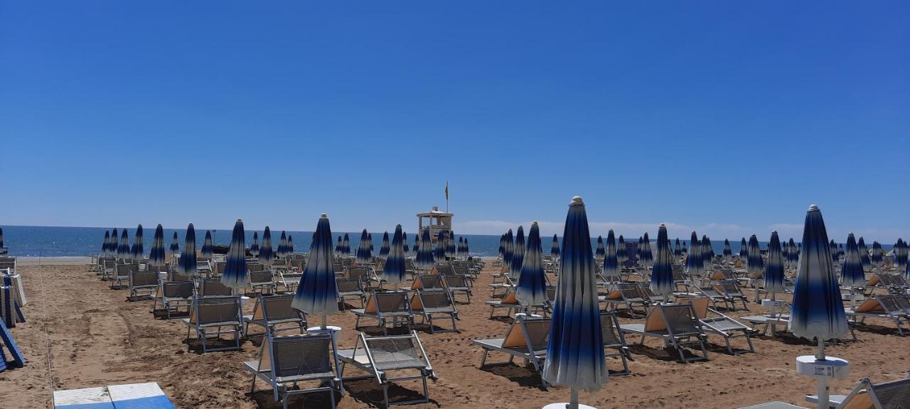 Hotel Sanremo Lido di Jesolo Exterior photo