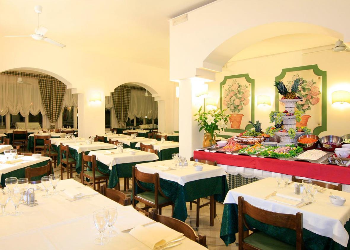 Hotel Sanremo Lido di Jesolo Exterior photo